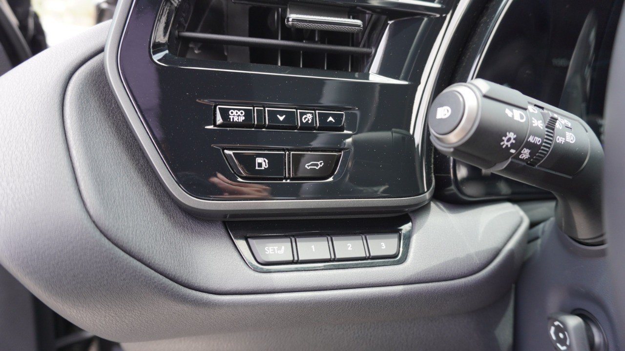 Certified Used 2025 SONIC CHROME Lexus TX 350 Premium image 21
