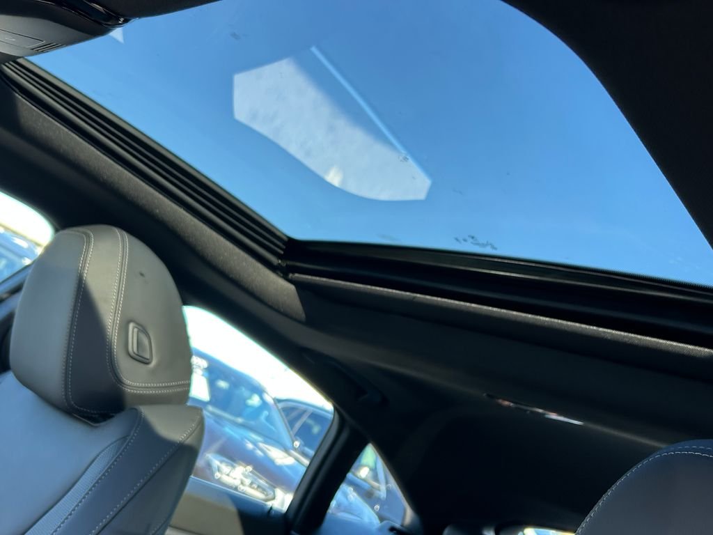 New 2026 Tanzanite Blue II Metallic BMW eDrive40 image 16