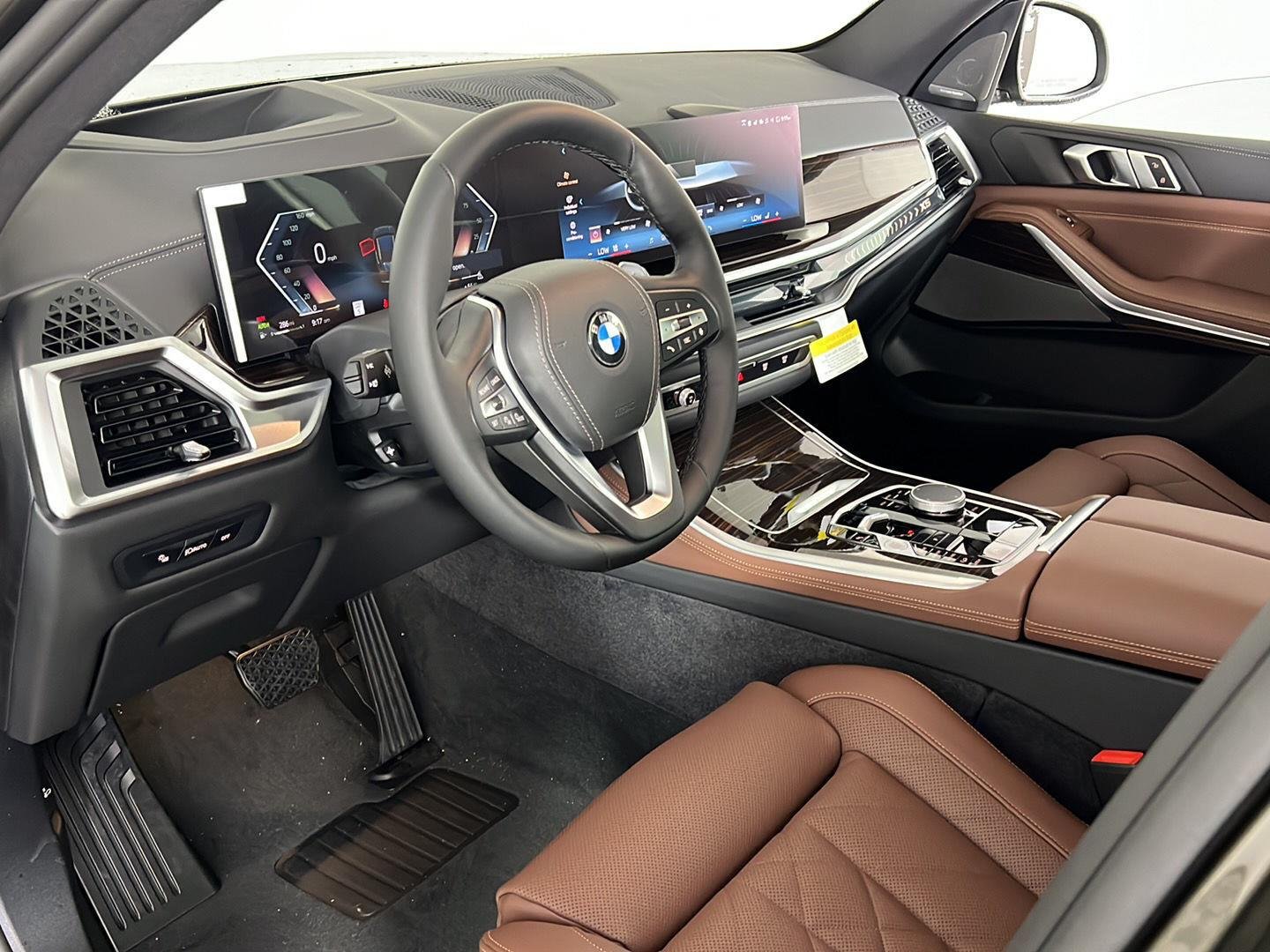 New 2026 Manhattan Green Metallic BMW xDrive40i image 7