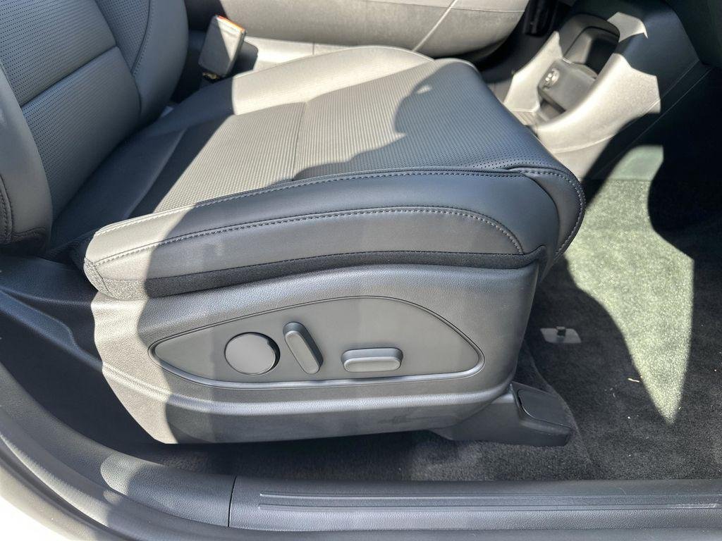 New 2026 Creamy White Pearl Hyundai XRT Pro image 33