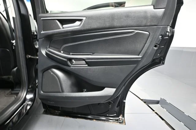 Used 2016 Black Ford Titanium image 32