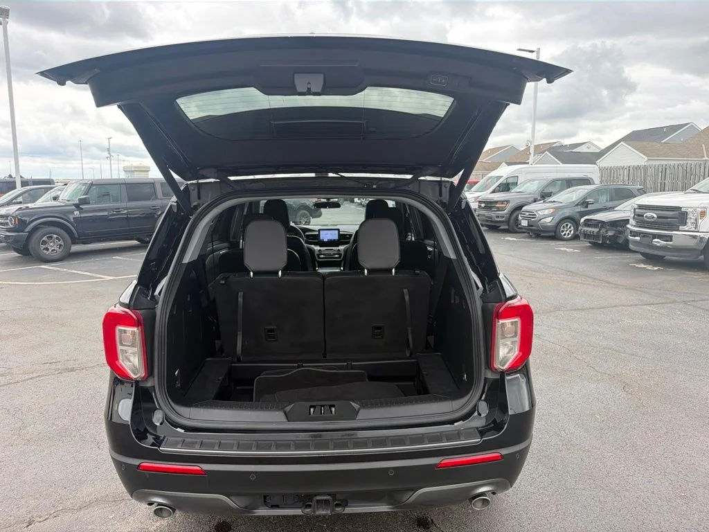 Used 2023 Black Ford XLT image 48