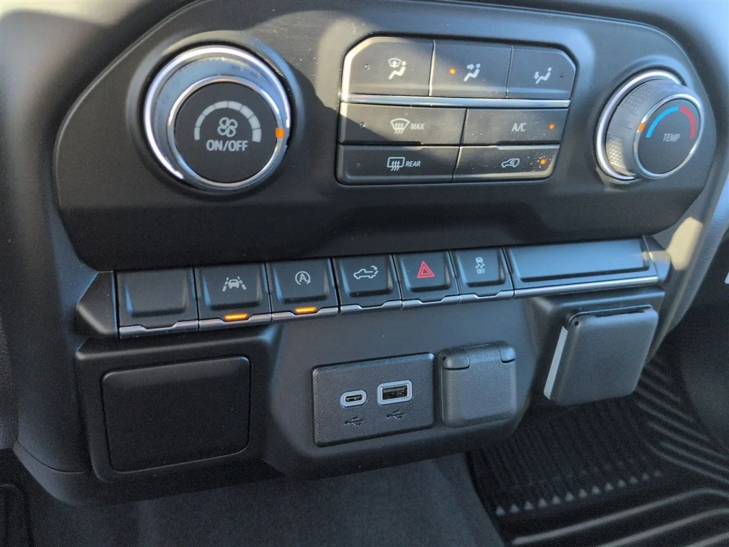Used 2026 Black Chevrolet Custom image 35