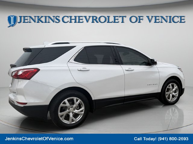 Used 2021 IRIDESCENT PEARL TRICOAT Chevrolet Premier image 4