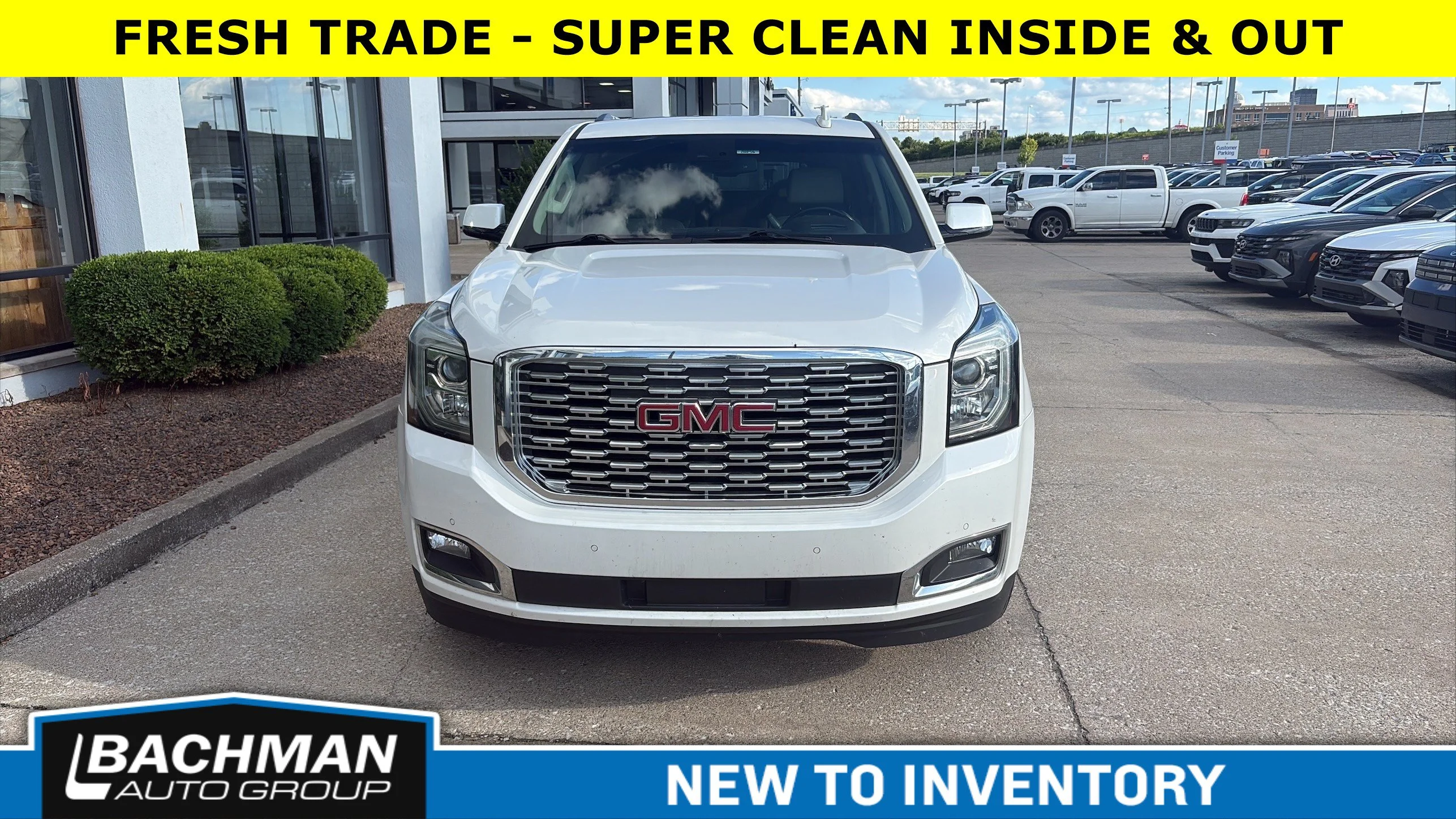 Used 2019 White Frost Tricoat GMC Denali image 2