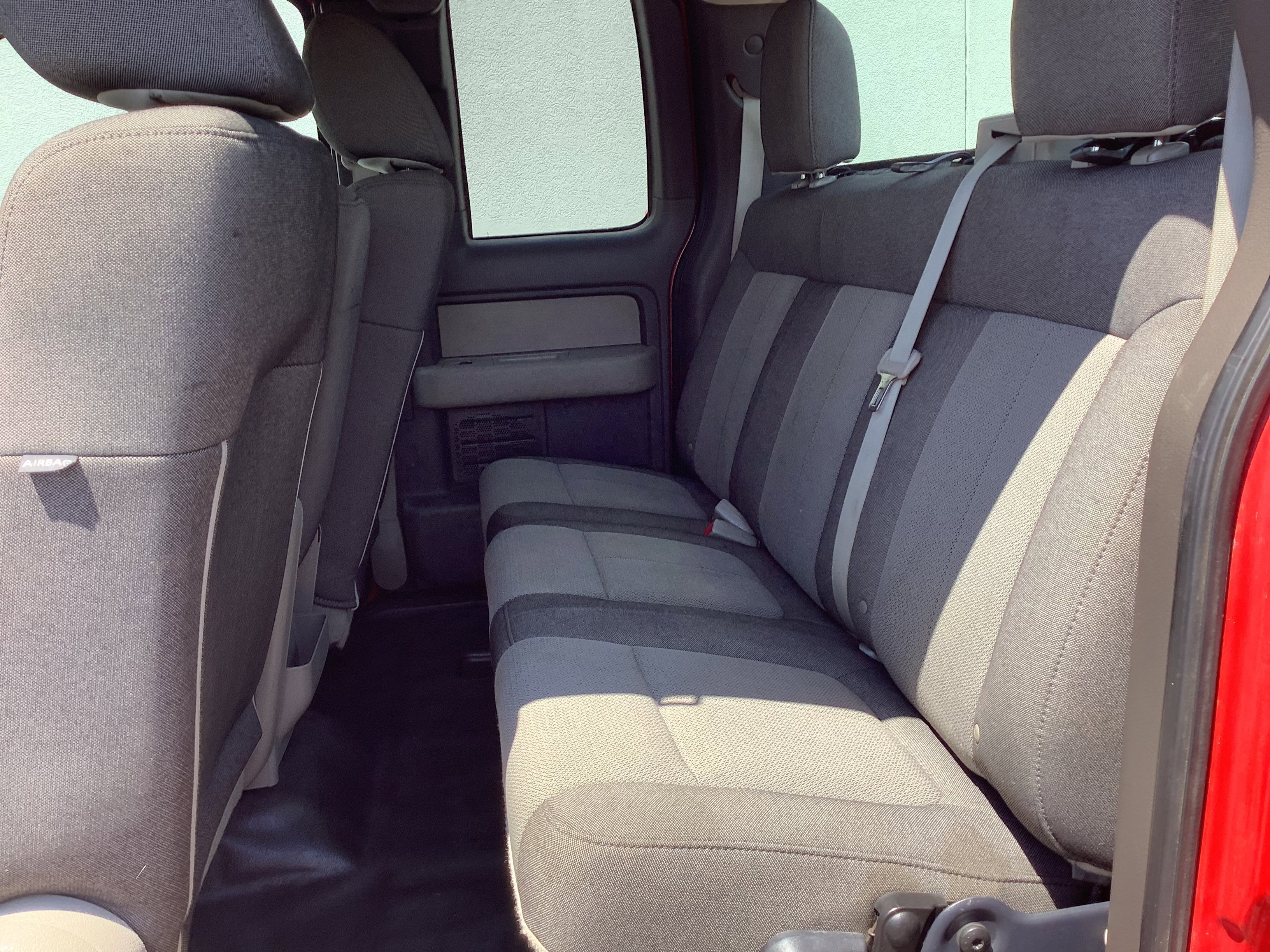 Used 2010 Red Ford XL image 4