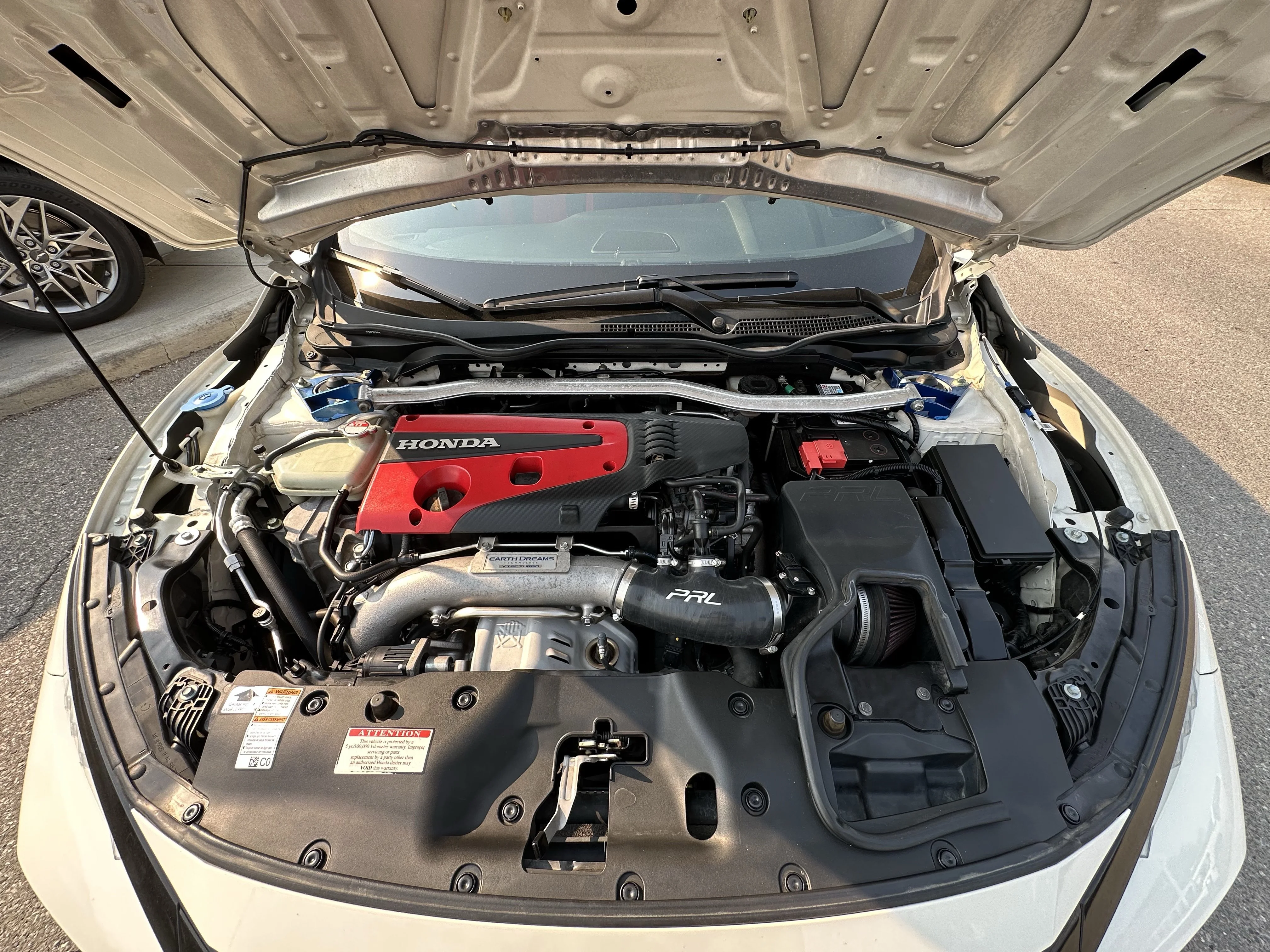 Used 2018 White Honda  image 6