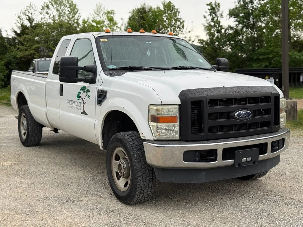 Used 2008 White Ford XL image 4