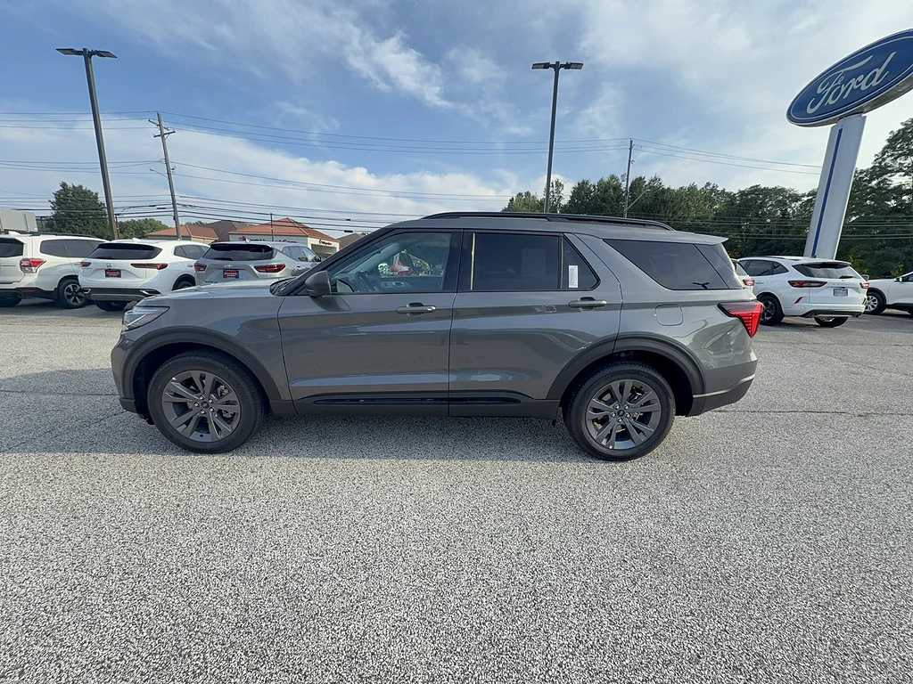 New 2026 Carbonized Gray Metallic Ford Active image 2