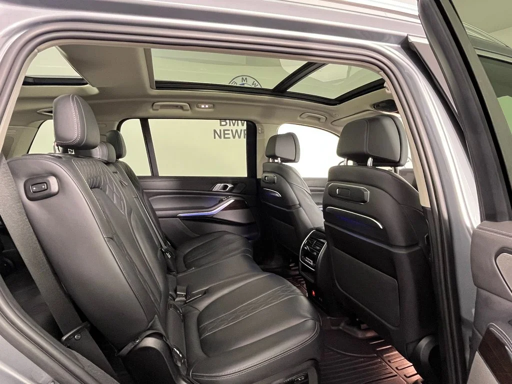 Used 2023 Skyscraper Grey Metallic BMW xDrive40i image 25