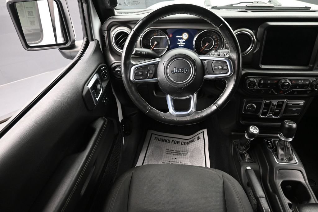 Used 2022 White Jeep Unlimited Sahara image 15