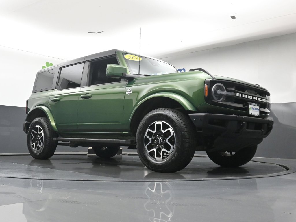 Used 2024 Green Ford Outer Banks image 26