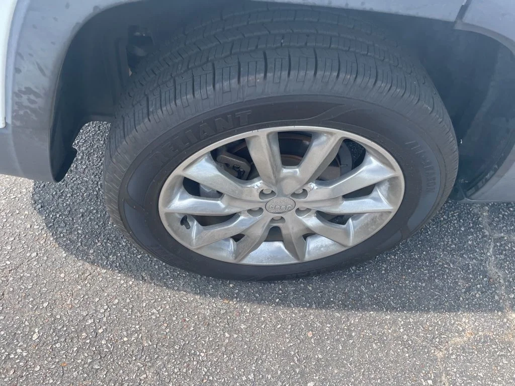 Used 2015 White Jeep Limited image 15