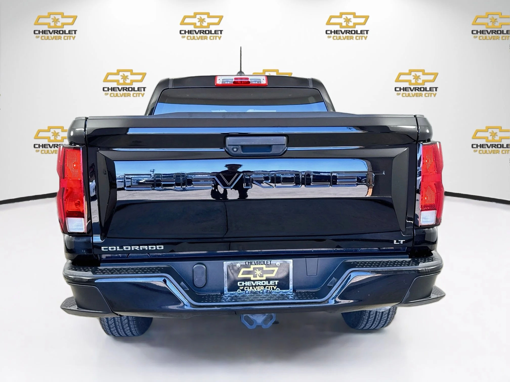 Used 2023 BLACK Chevrolet 2WD LT image 7