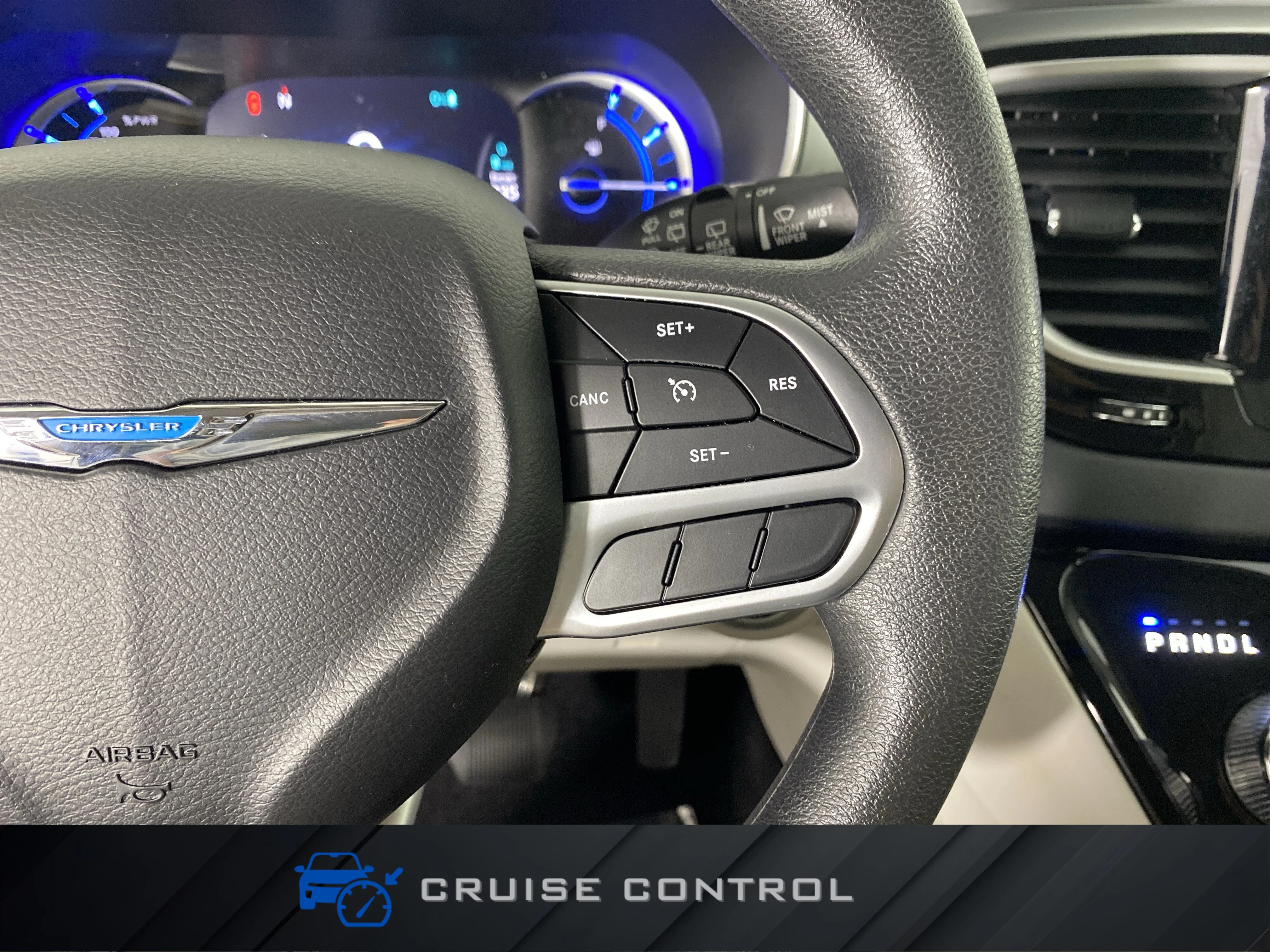 Used 2018 Bright White Clearcoat Chrysler Hybrid Touring Plus image 22