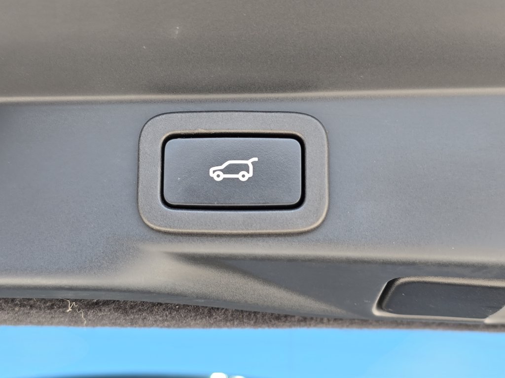 Certified Used 2022 Santorini Black Metallic Land Rover HSE Dynamic image 16
