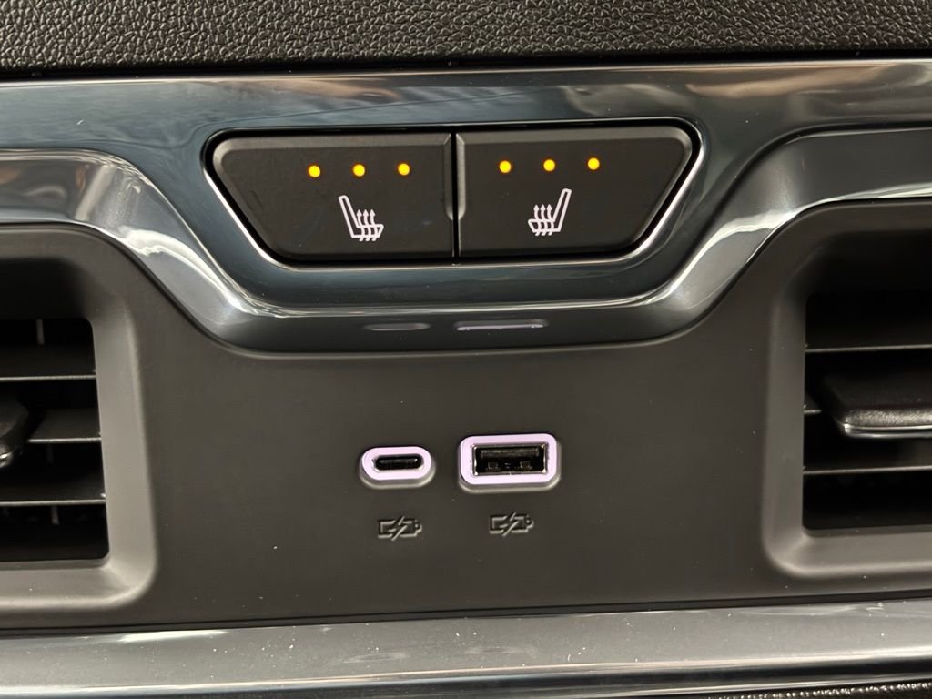 New 2026 Onyx Black GMC SLT image 8