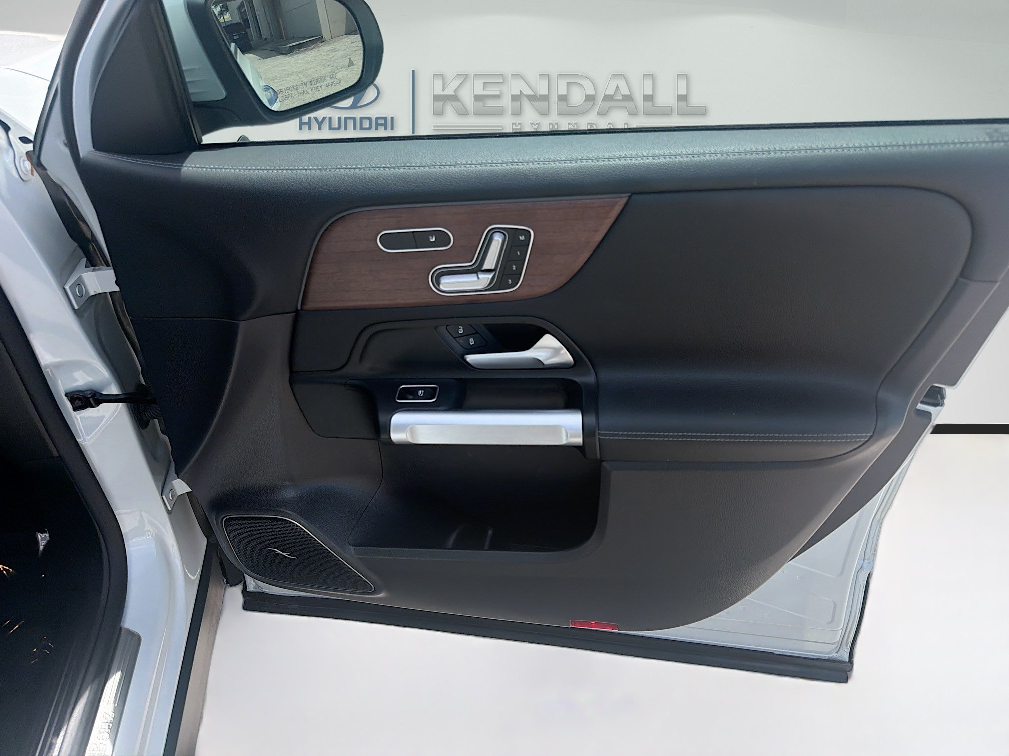 Used 2023 White Mercedes-Benz EQB 300 image 33