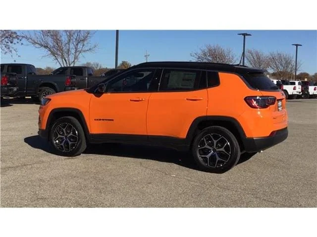 New 2026 Joose  Paint Jeep LIMITED 4X4 image 7