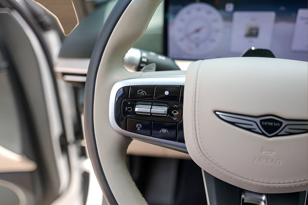 Used 2025 White Genesis 3.5T Prestige image 14