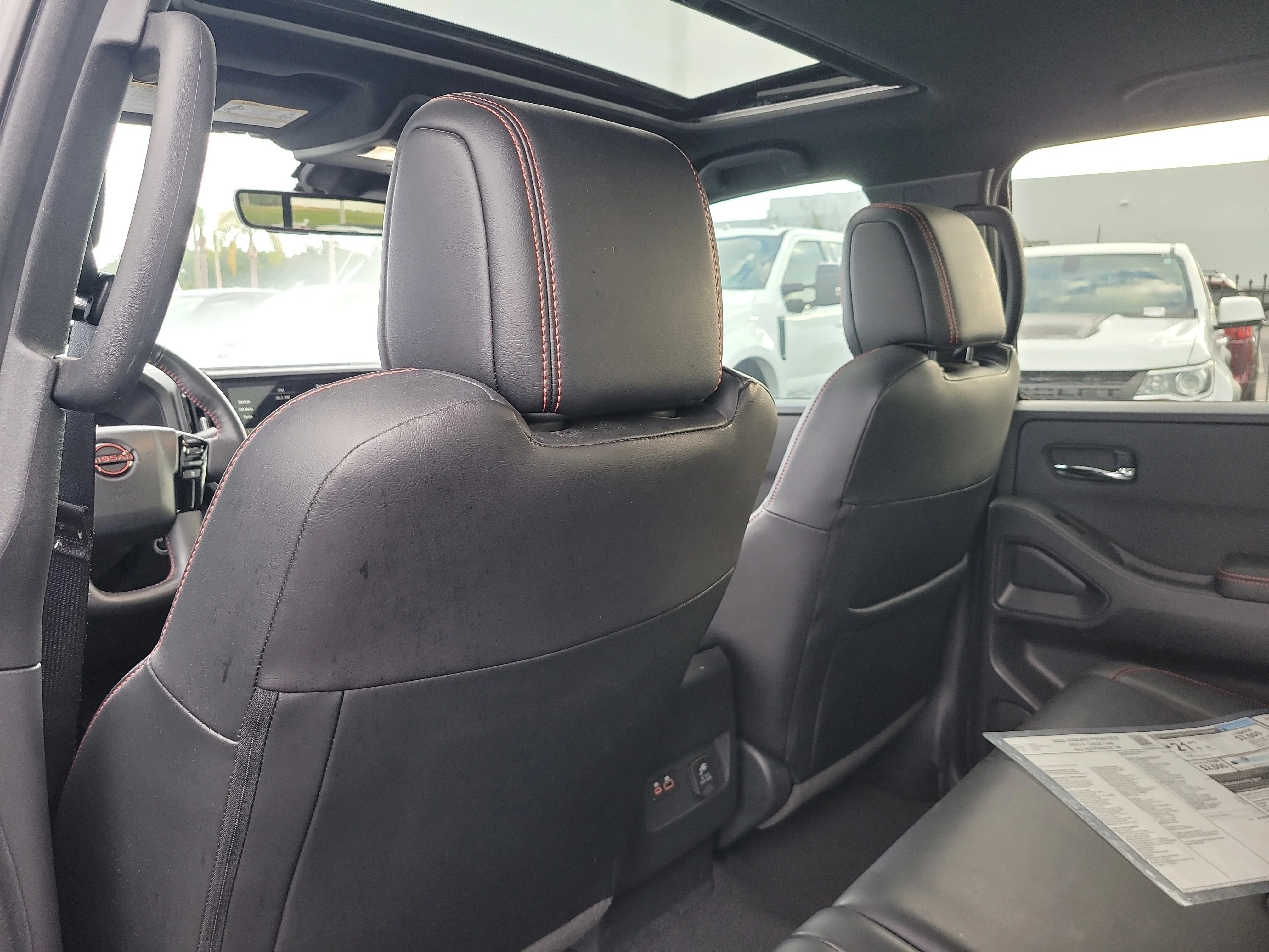 Used 2025 Boulder Gray Pearl Nissan PRO-X image 13
