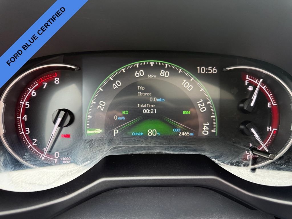 Used 2025 Beige Toyota XLE Premium image 21