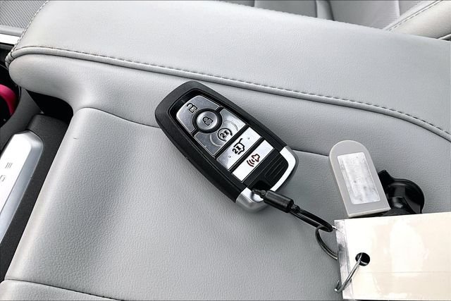 Used 2025 Black Ford Platinum image 11