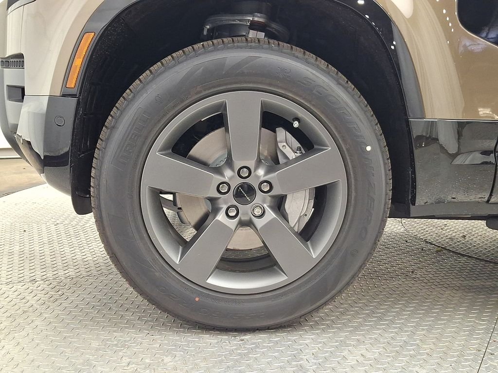 New 2026 Gondwana Stone Land Rover X-Dynamic SE image 5