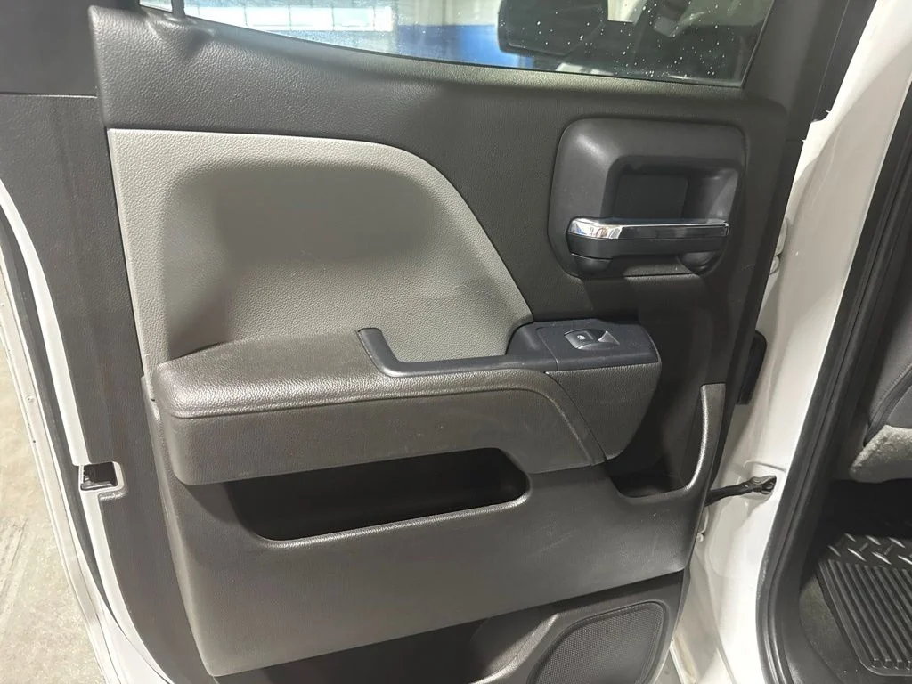 Used 2016 Summit White GMC Base image 41
