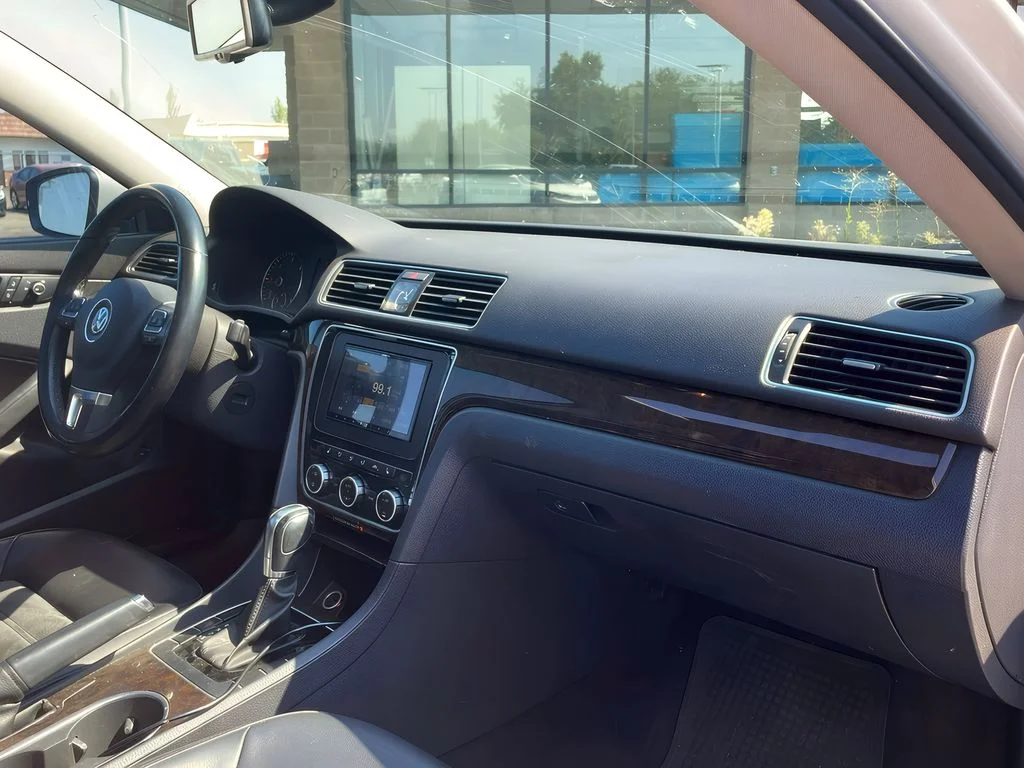 2014 Volkswagen Passat SEL Premium - Photo 21