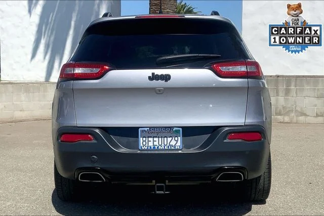 Used 2018 Billet Silver Metallic Jeep Latitude image 4
