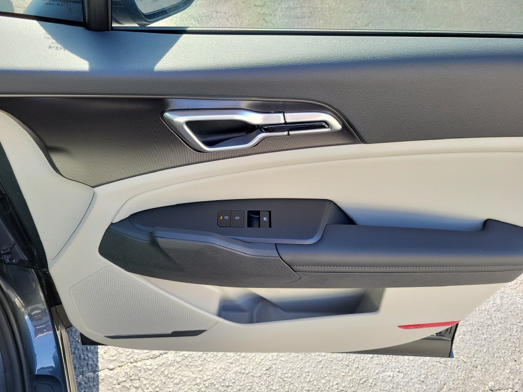 New 2026 Gravity Gray Kia EX image 10