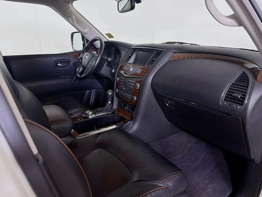 Used 2018 White Nissan SL image 28