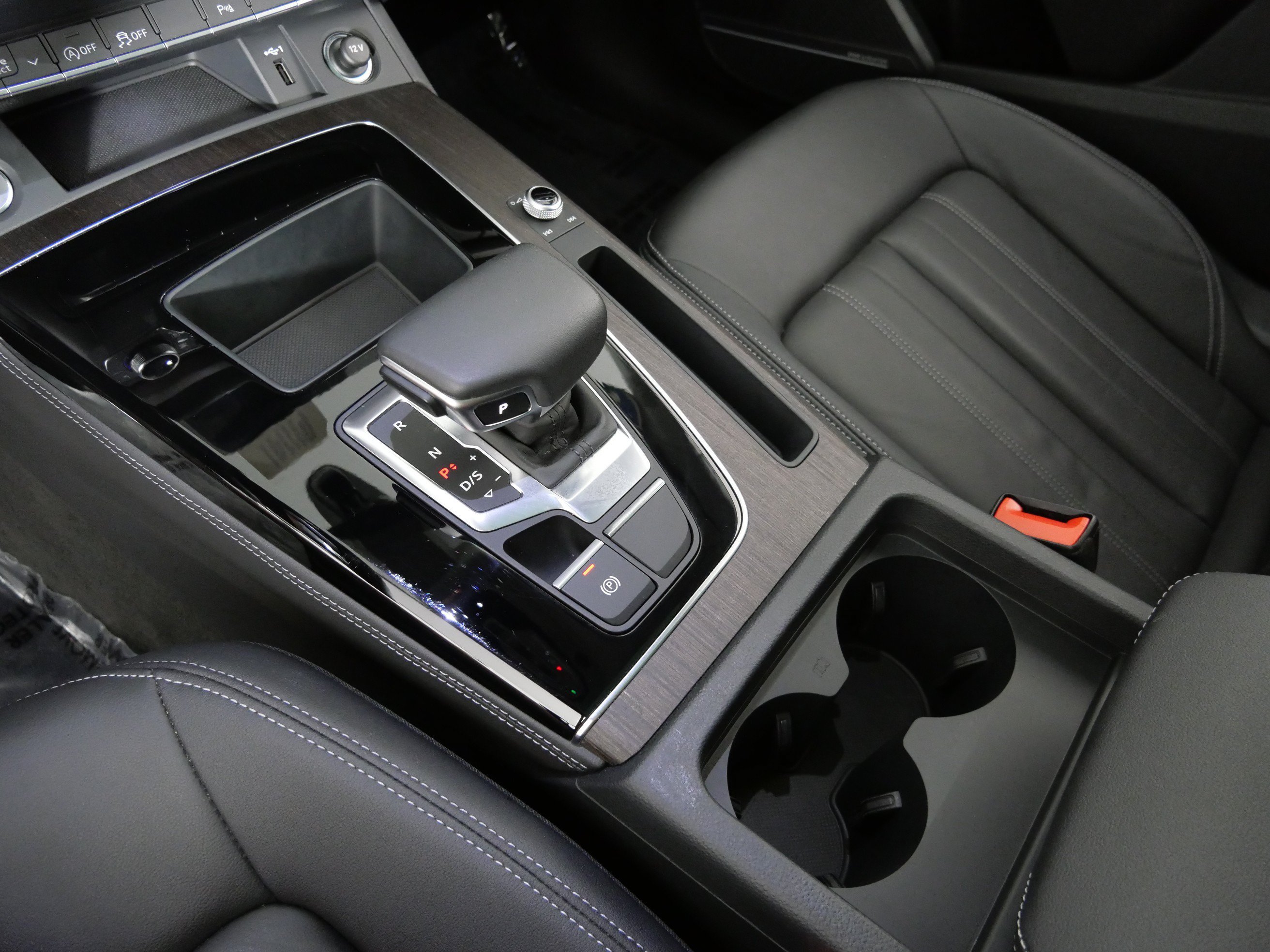 Used 2023 Brilliant Black Audi Premium Plus image 27