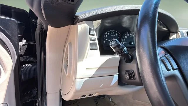 Used 2006 Black Raven Cadillac VSER image 22