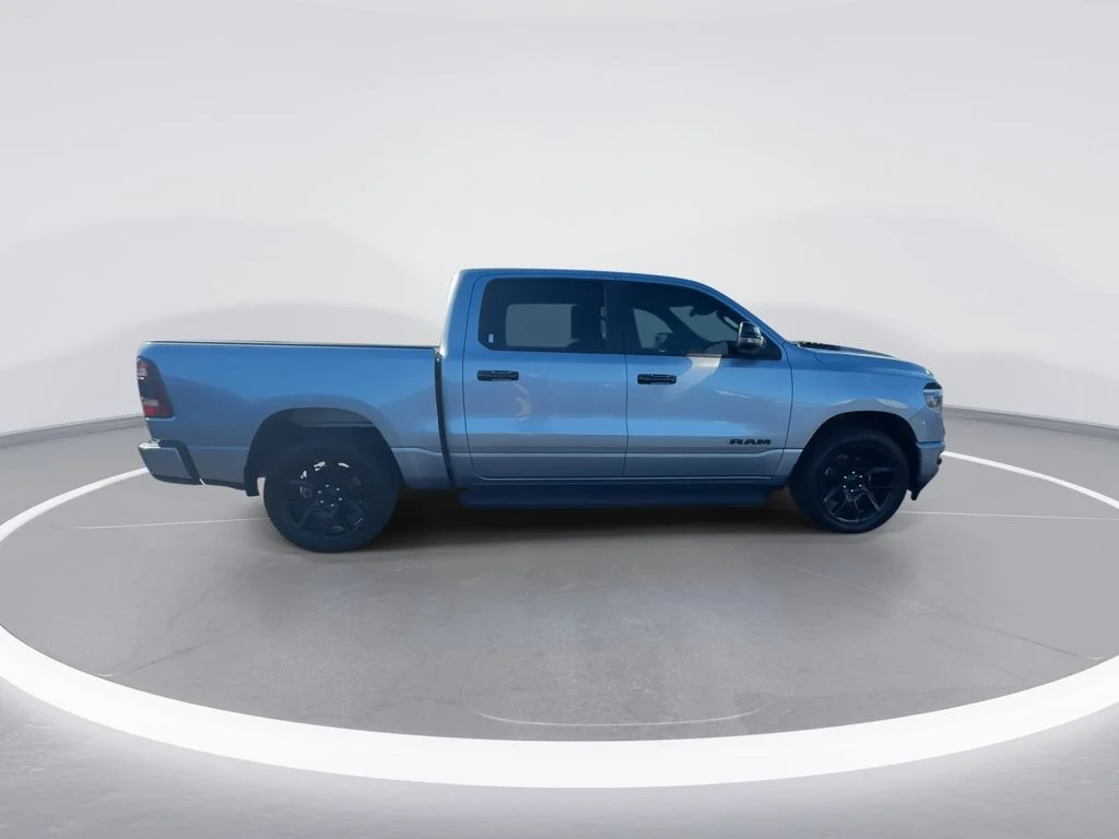 Used 2024 Silver Ram Laramie image 9