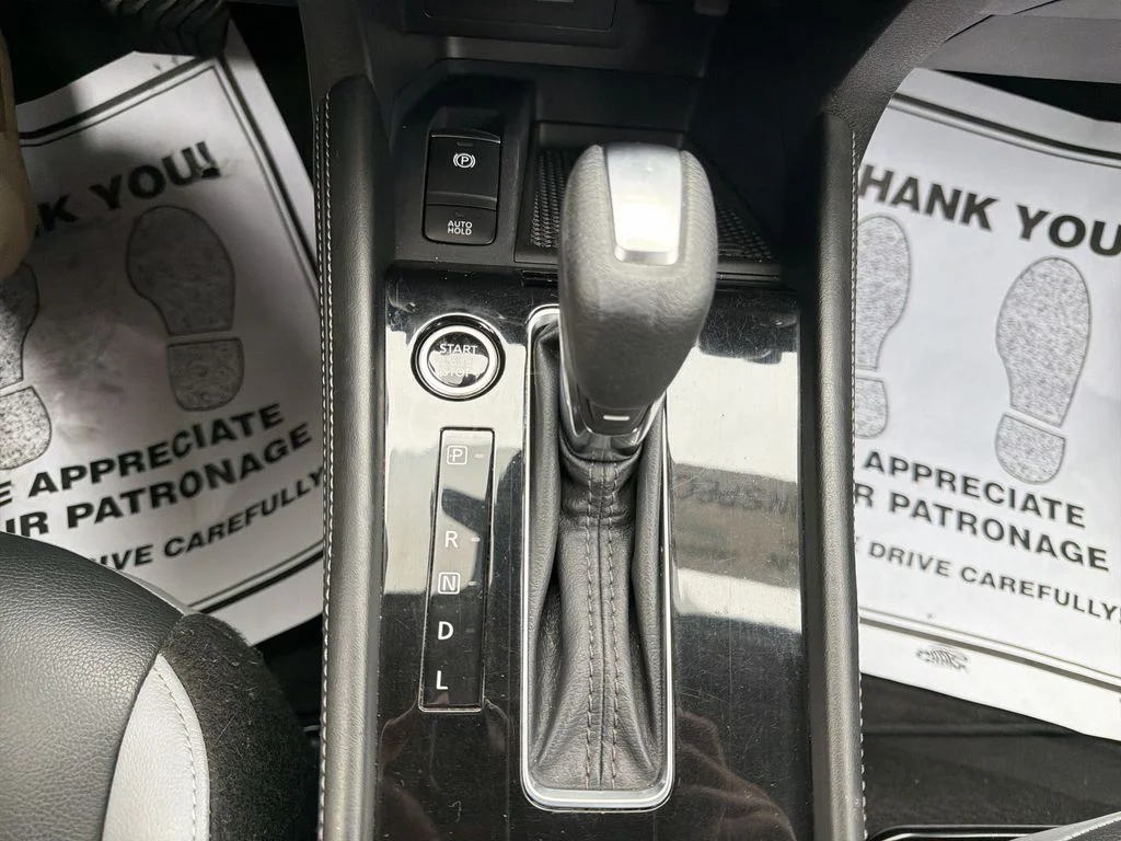 Used 2023 Gray Nissan SR image 22