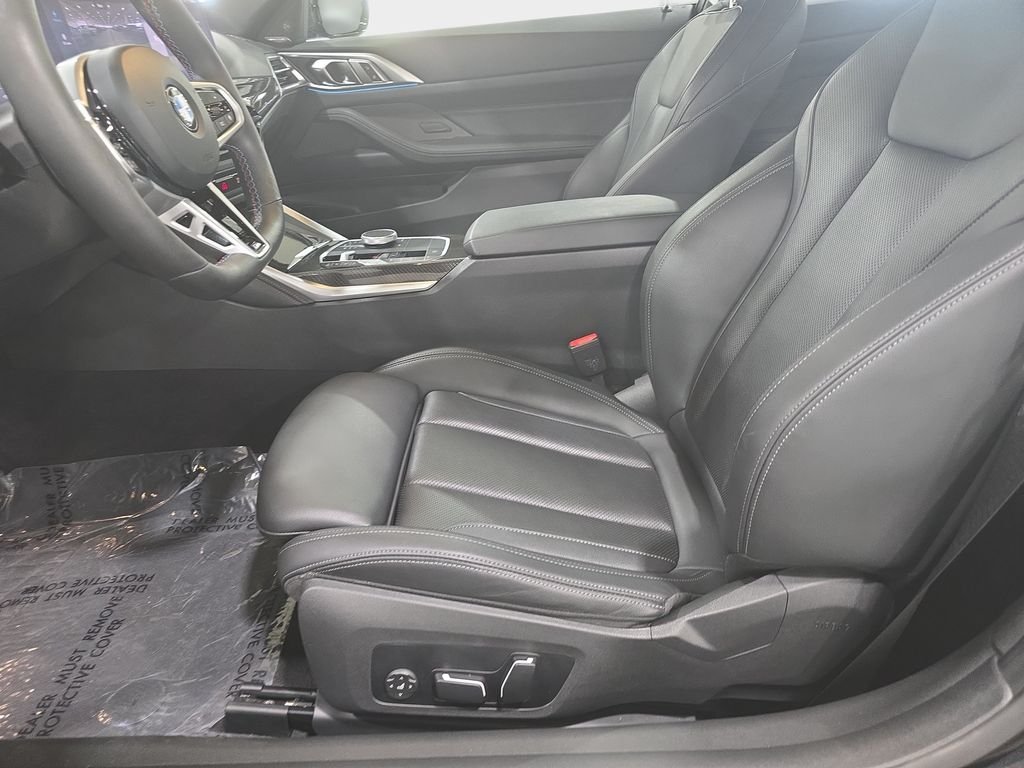 Used 2025 Black Sapphire Metallic BMW M440i image 22