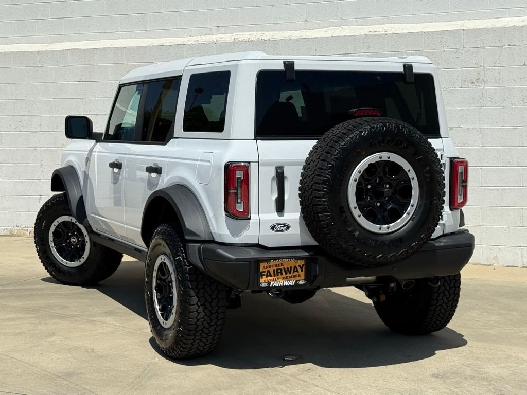 New 2026 Oxford White Ford Badlands® image 4