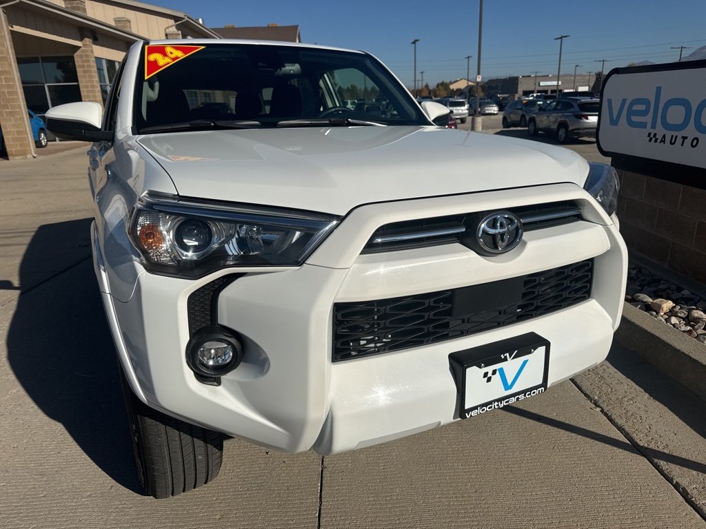 2024 Toyota 4Runner SR5 photo 2