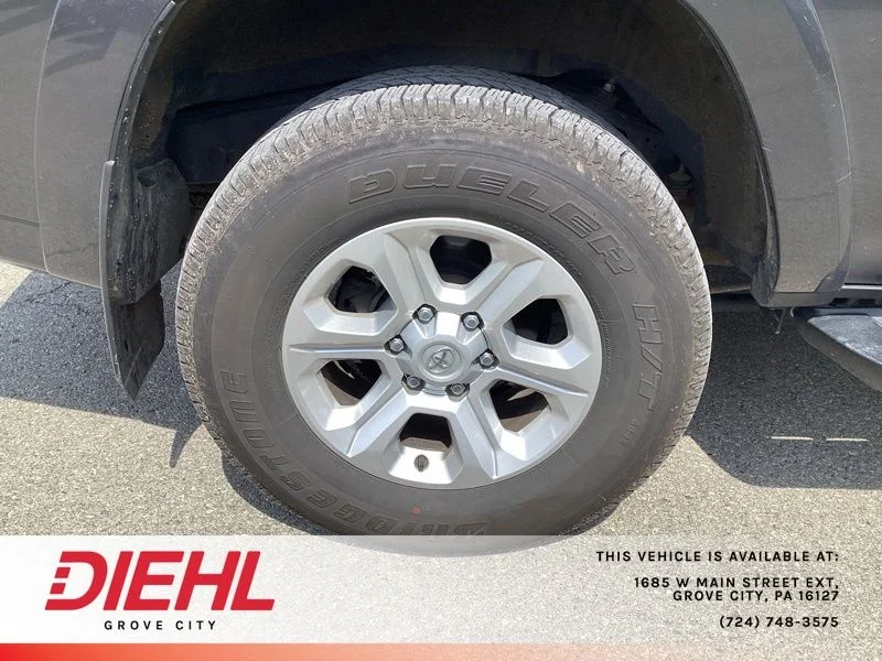 Used 2022 Gray Toyota SR5 Premium image 9
