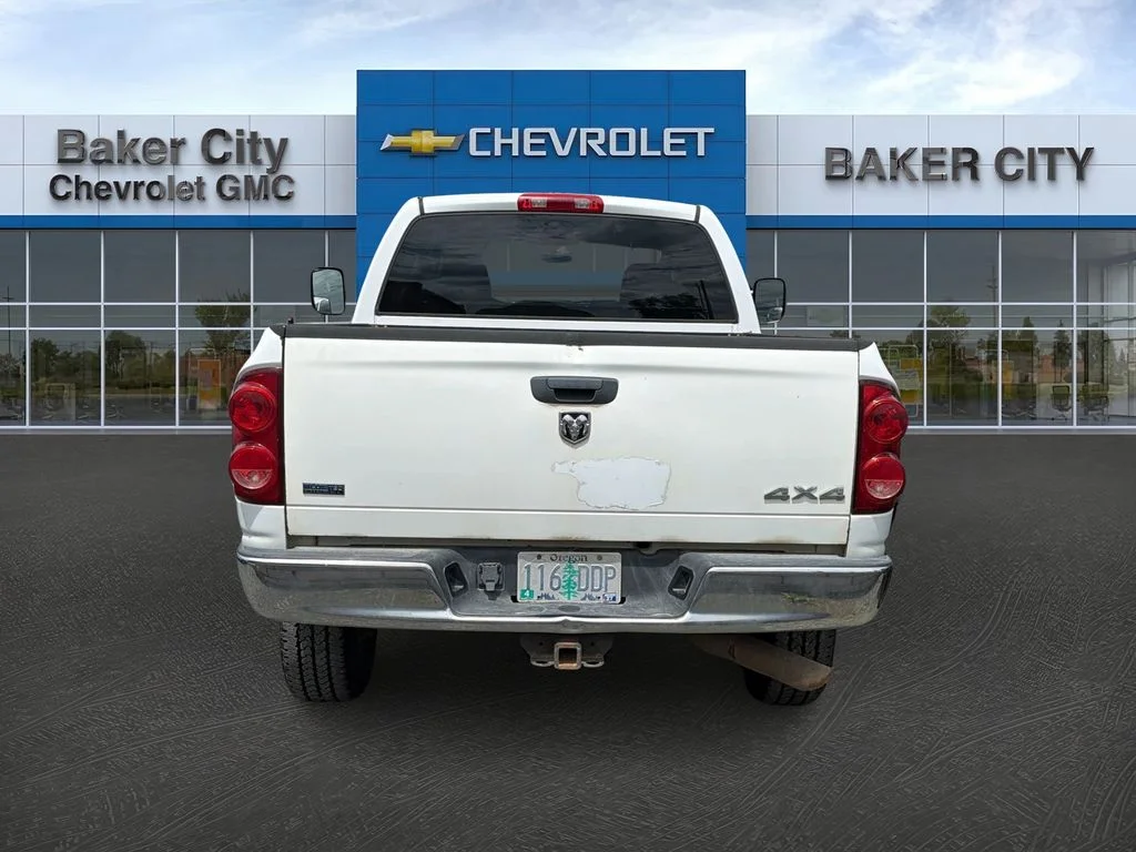 Used 2008 Bright White Clearcoat Dodge ST image 5