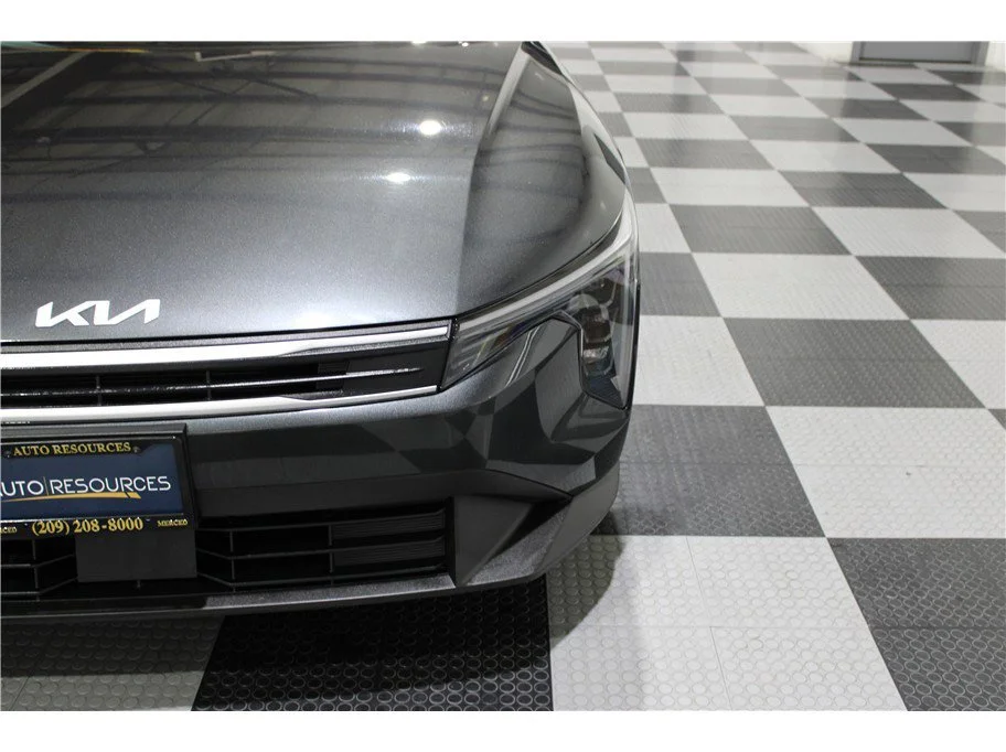 Used 2025 Interstellar Gray Kia LXS image 8