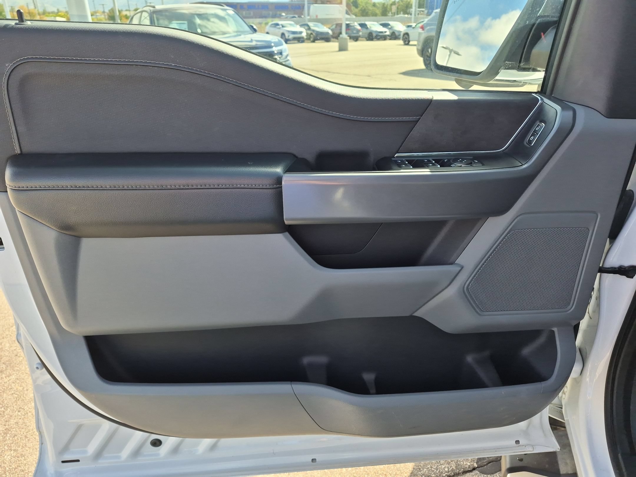 Used 2024 White Ford XLT image 12