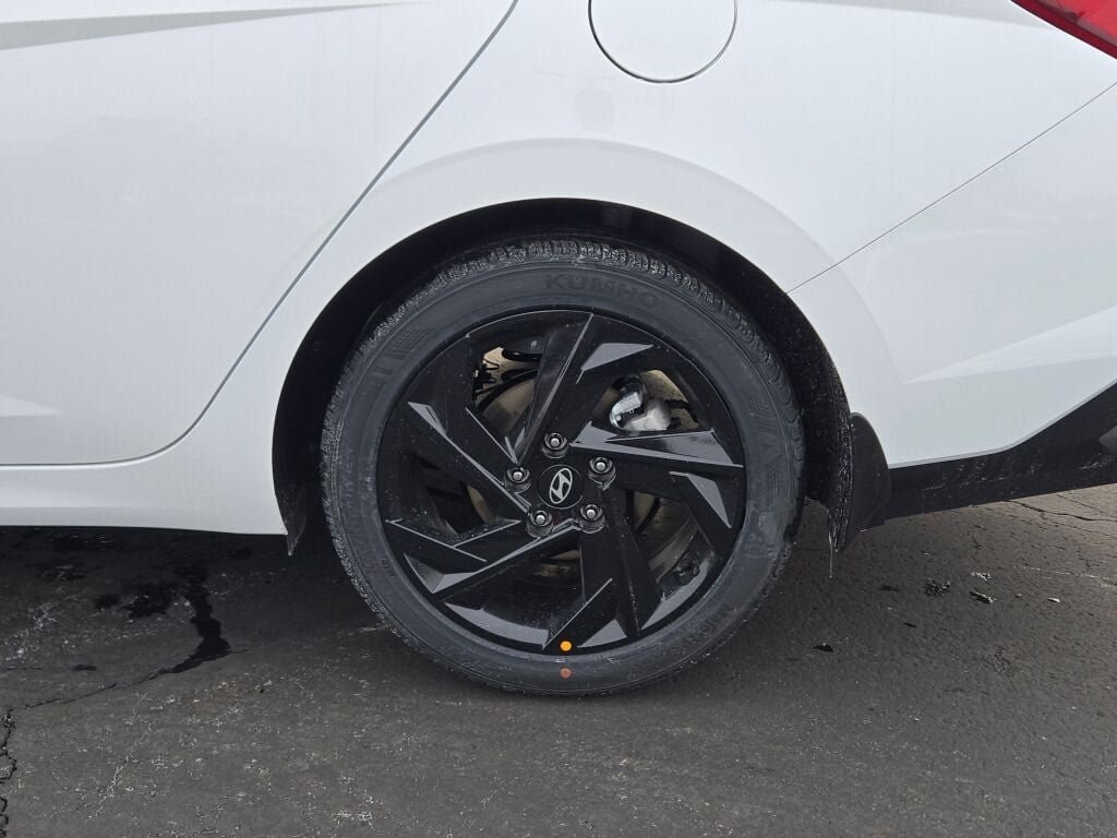 New 2026 White Hyundai SEL Sport image 15