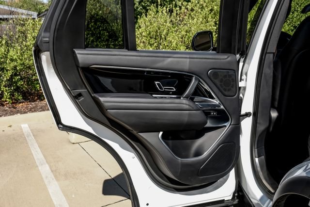 Used 2022 Fuji White Land Rover SE image 59