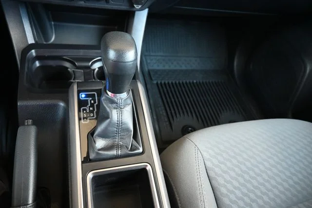 Used 2022 Gray Toyota SR5 image 29