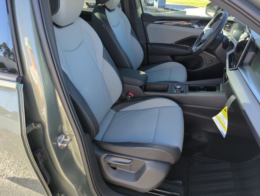 New 2026 Green Volkswagen 2.0T SE R-Line Black image 35