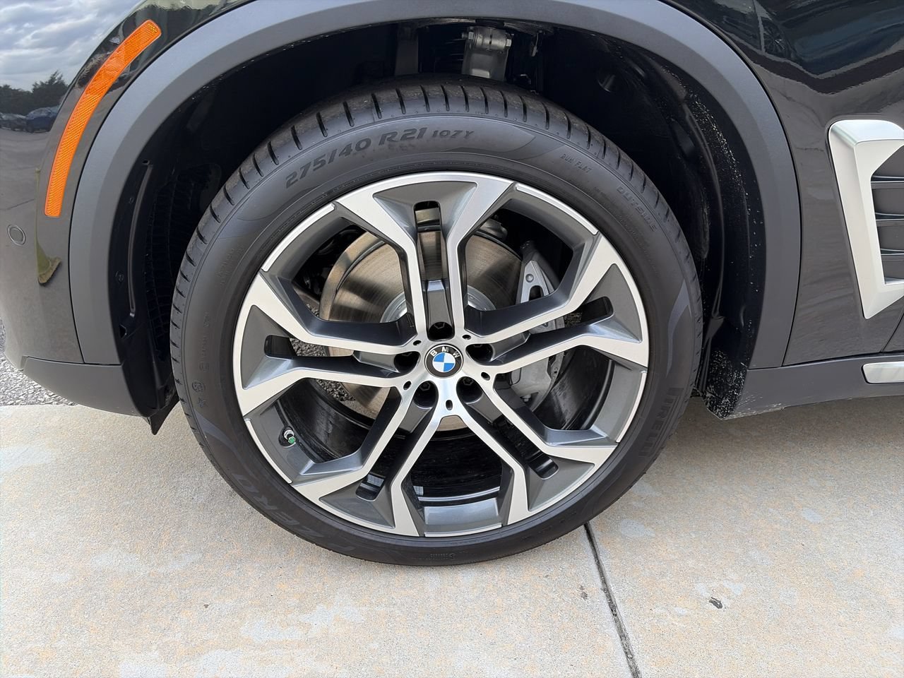 Used 2026 Black Sapphire Metallic BMW xDrive40i image 13