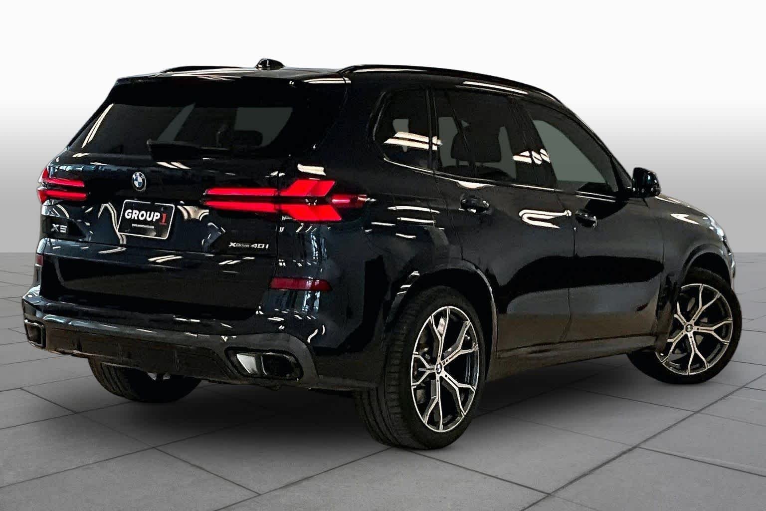 Used 2024 Carbon Black Metallic BMW xDrive40i image 12